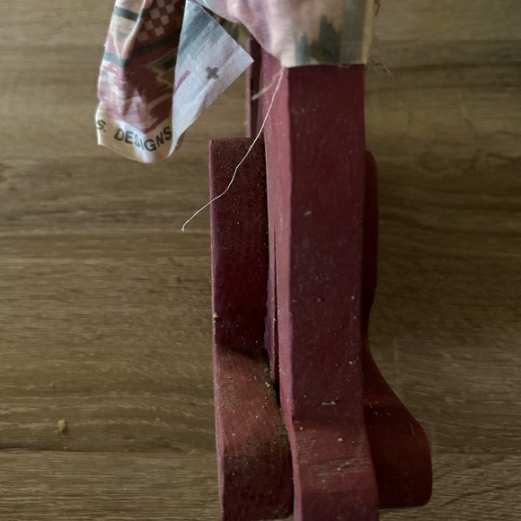 Handmade Wooden Howling Coyote Southwest Decor Red Burgundy Rustic - Picture 3 of 5